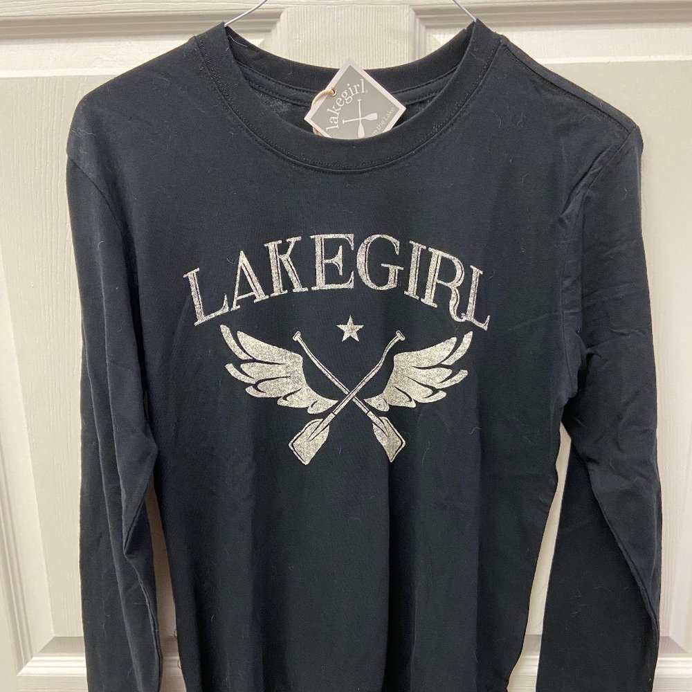 NWT Long Sleeved T-shirt, Lake Girl